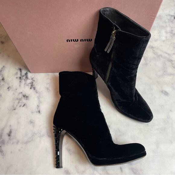 Miu Miu Black Velvet Crystal Embellished Ankle Boots Stiletto Heel Zip Booties - Picture 1 of 12